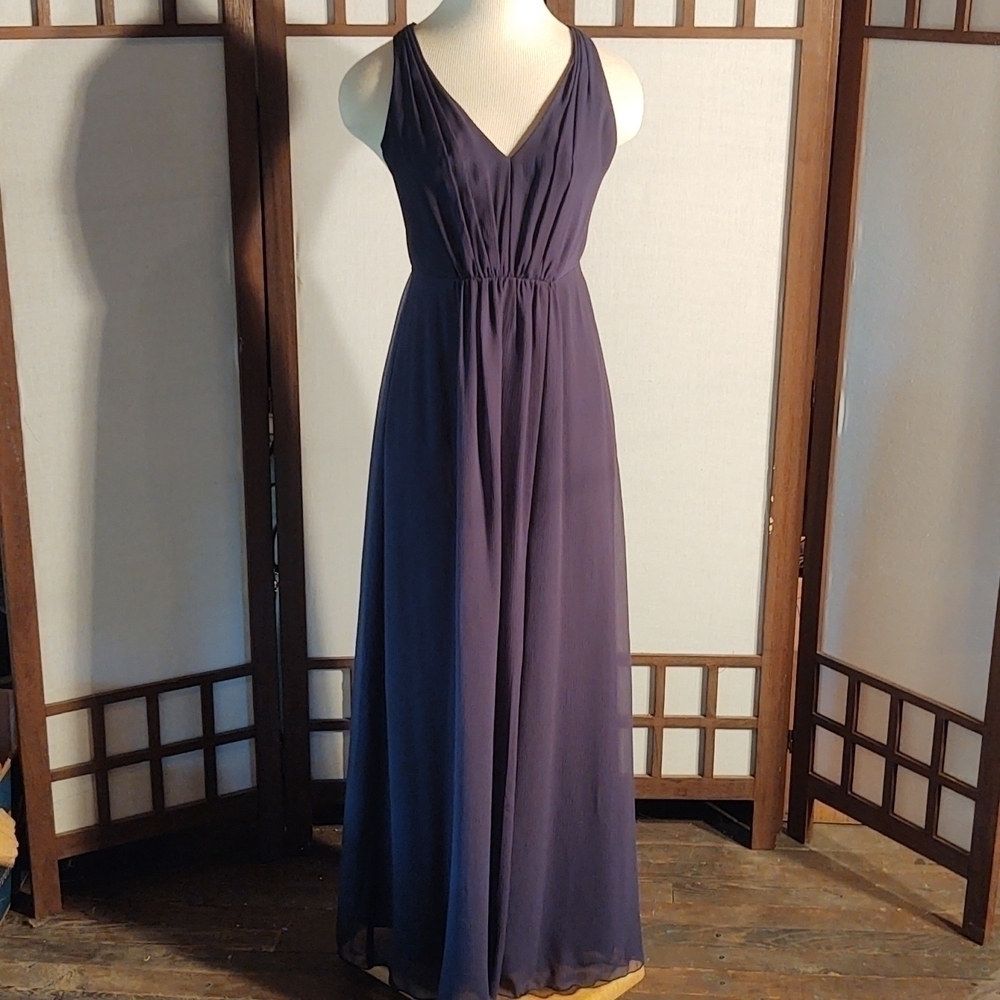 David's Bridal White Vera Wang Long Chiffon Maxi Dress in Color: Midnight Sz 0